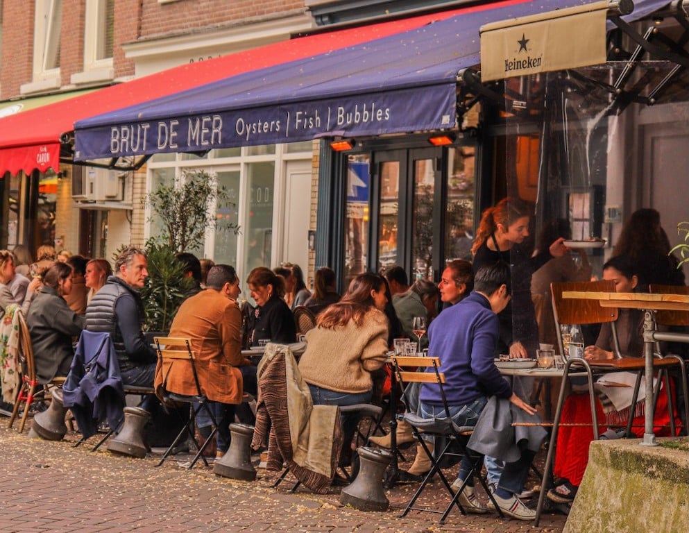 Exterior to seafood restaurant Brut de Mer in Amsterdam  